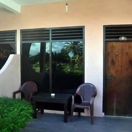 Bernard Guest House&Resto RedPartner Ambarita Esterno foto