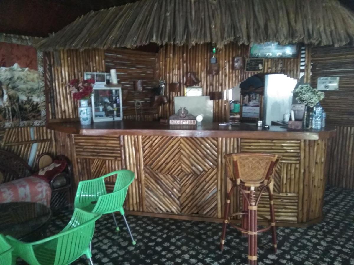 Bernard Guest House&Resto RedPartner Ambarita Esterno foto