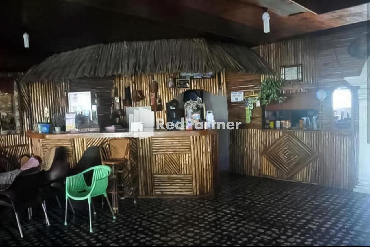 Bernard Guest House&Resto RedPartner Ambarita Esterno foto